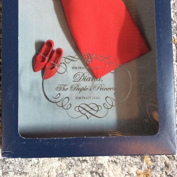 FRANKLIN MINT PRINCESS DIANA RED COCKTAIL DRESS! - Picture 3 of 4